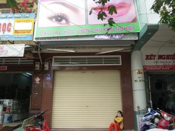 1 người thương vong do sự cố điện truyền vào biển quảng cáo