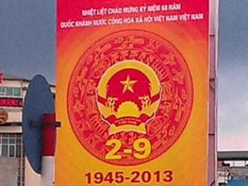 Biển pano mừng 2/9 ghi sai tên nước