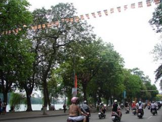 Hà Nội cấm quảng cáo trên 14 tuyến phố