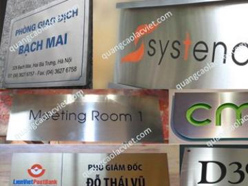 Làm biển inox giá rẻ cho khách hàng tại Hà Nội