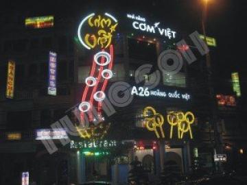 So sánh đèn Neon Sign và đèn Led