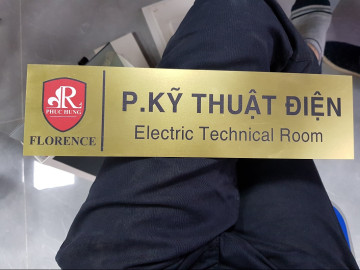 Sản xuất và thi công biển phòng kỹ thuật trong tòa nhà