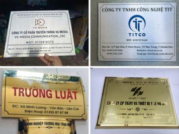 Những mẫu biển đồng ăn mòn được ưa chuộng hiện nay