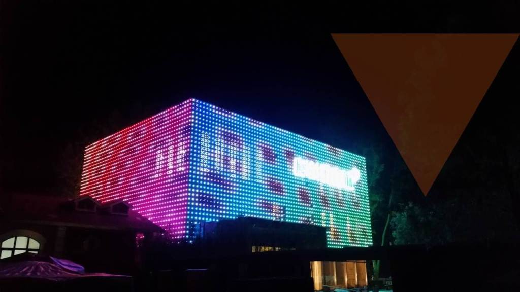 led-matrix-big.jpg (150 KB)