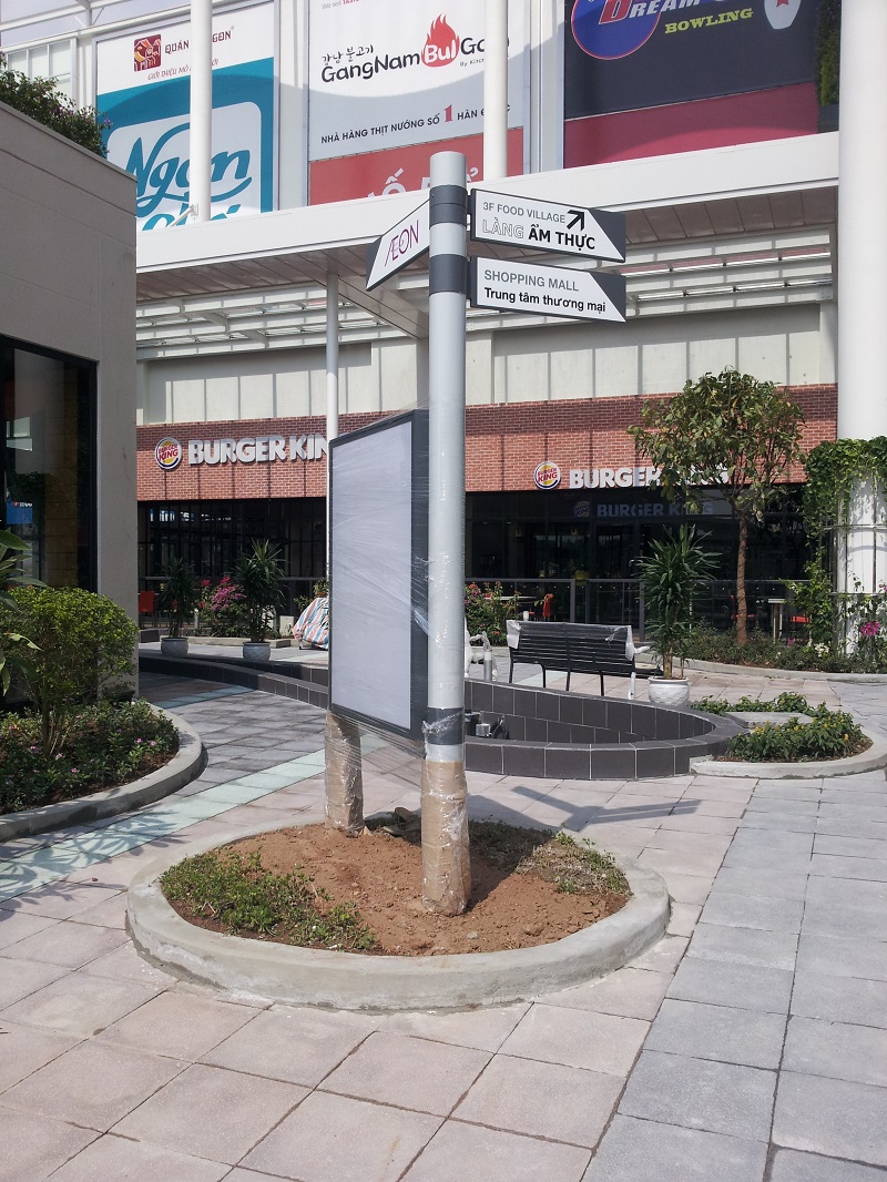 Biển chỉ dẫn tòa nhà